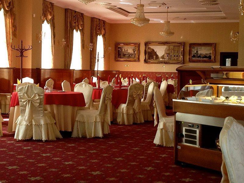Palace Hotel Polom Жиліна Екстер'єр фото
