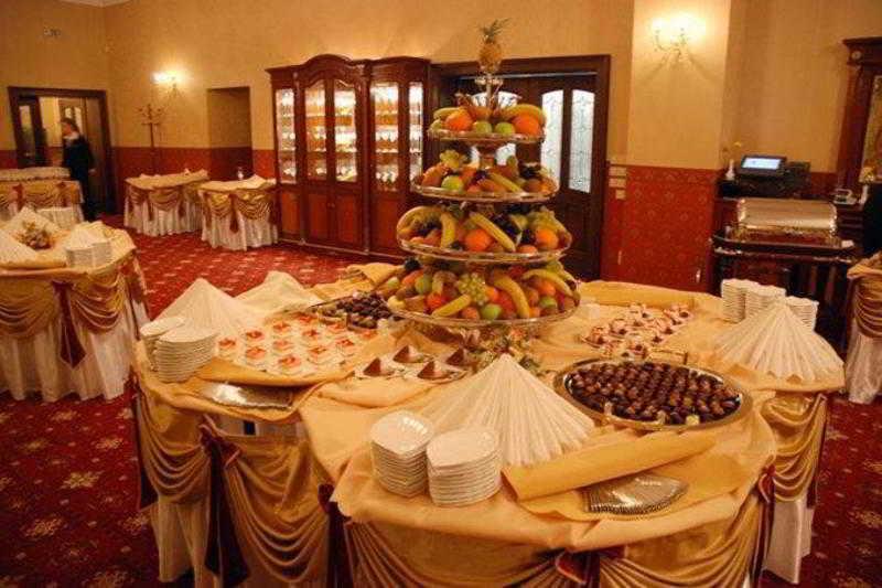 Palace Hotel Polom Жиліна Ресторан фото