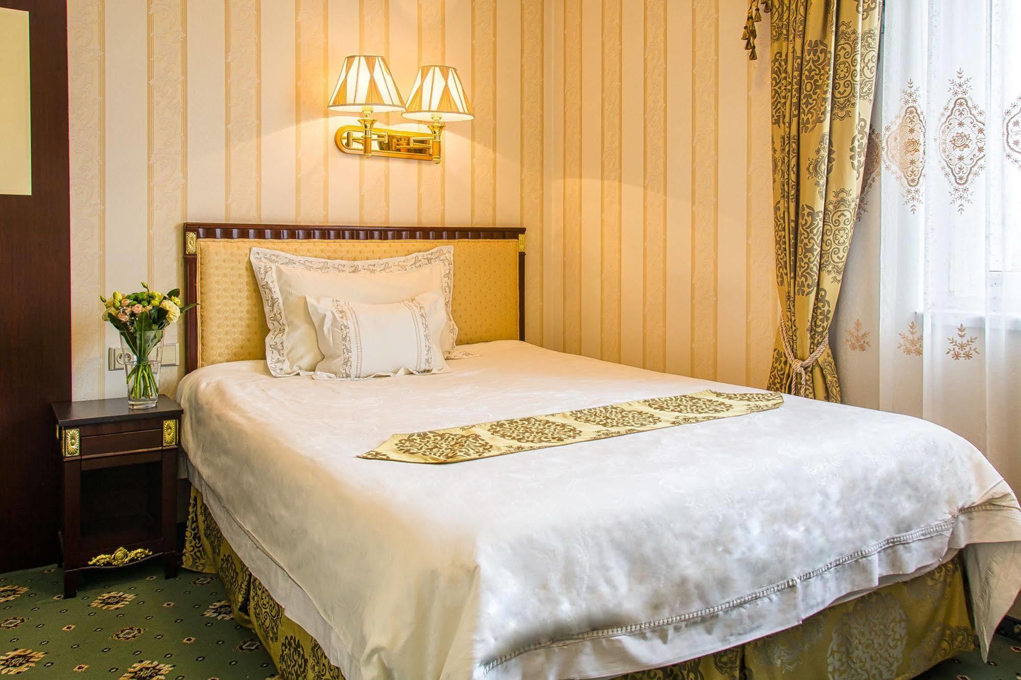 Palace Hotel Polom Жиліна Екстер'єр фото