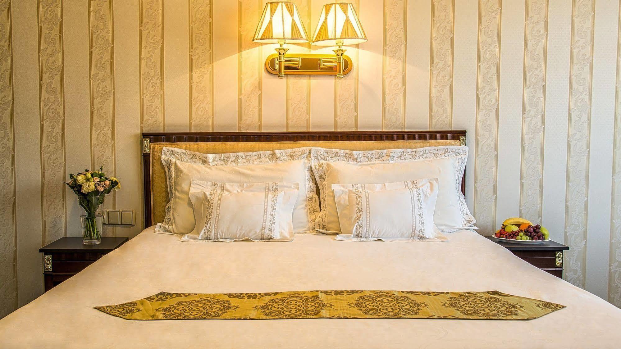 Palace Hotel Polom Жиліна Екстер'єр фото